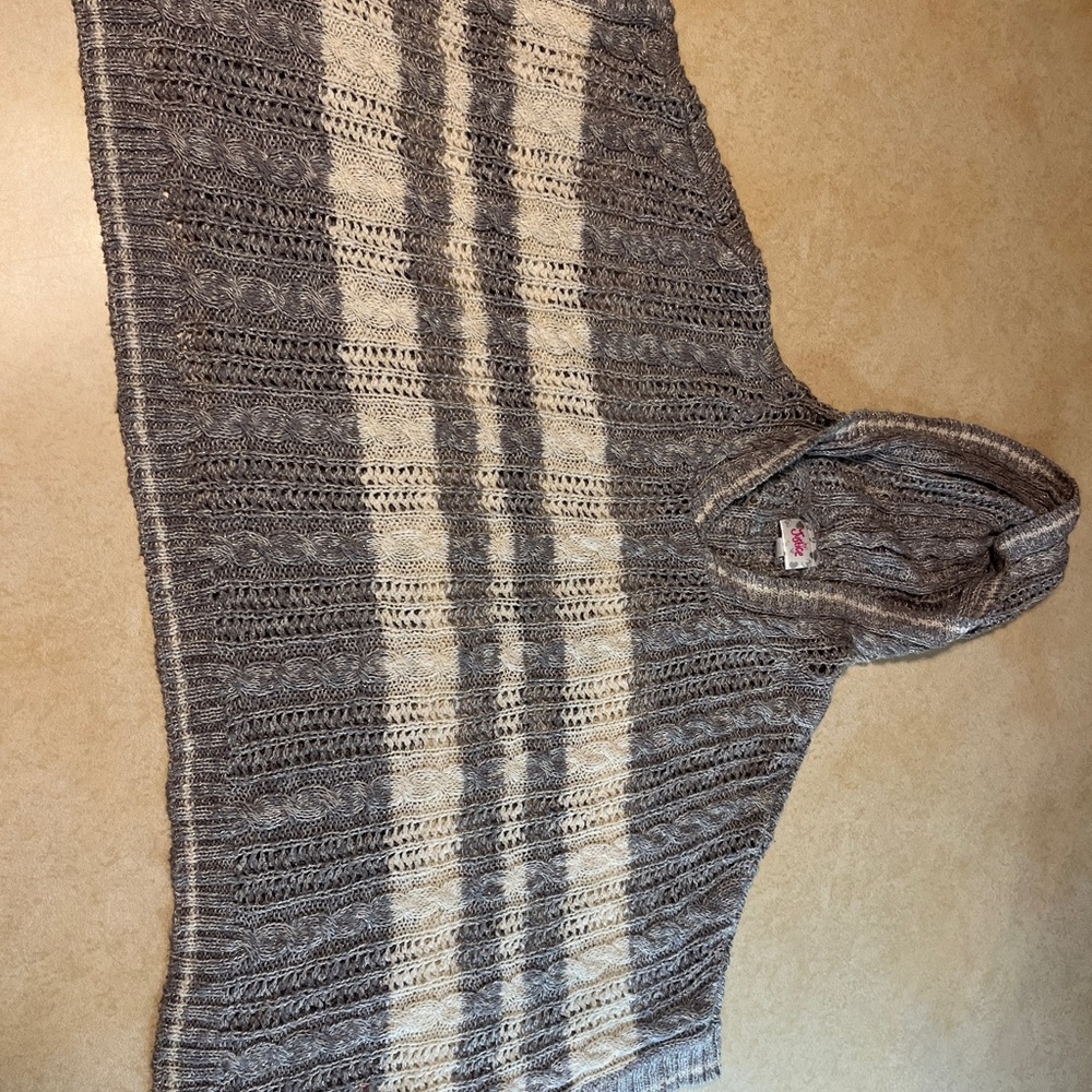 JUSTICE Gray and White Sleeveless Hooded Top Medium